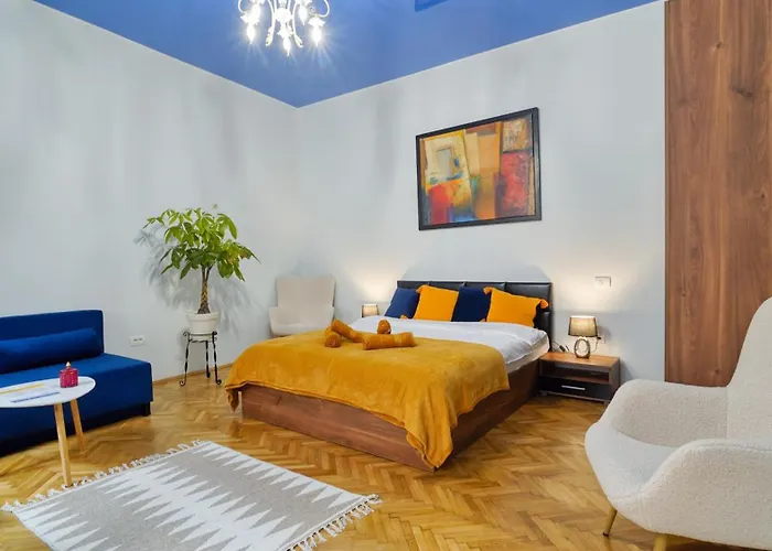 2 Bedroom Oldtown Mountain View With Private Terrace And High Ceilings Rooms